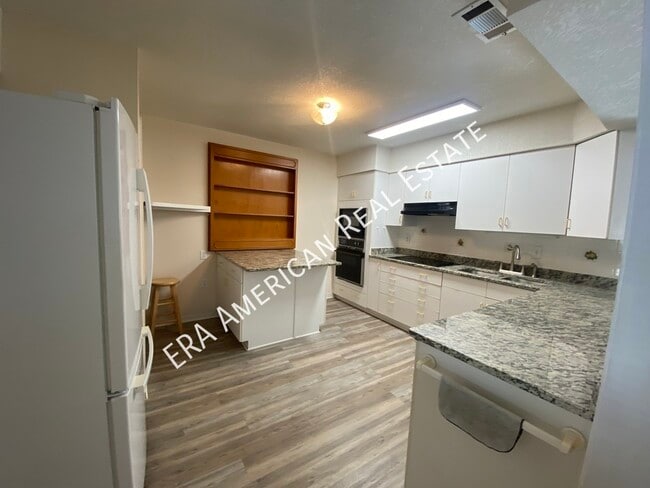 Building Photo - 925 Holbrook Cir