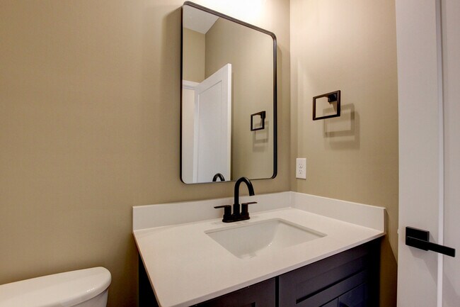 Building Photo - 102 Rosenwald St