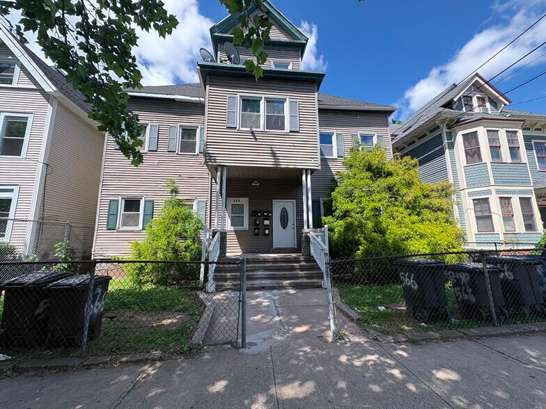 Building Photo - 564 Howard Ave