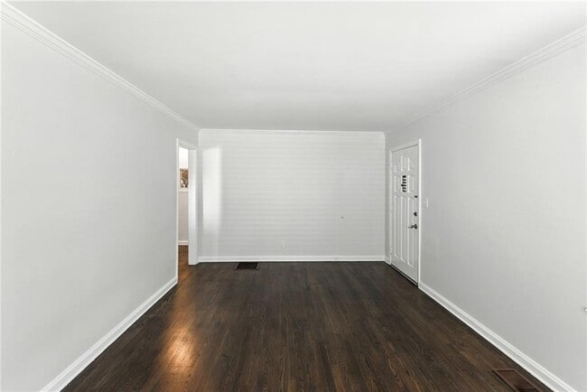 Building Photo - 1411 Mercer Ave