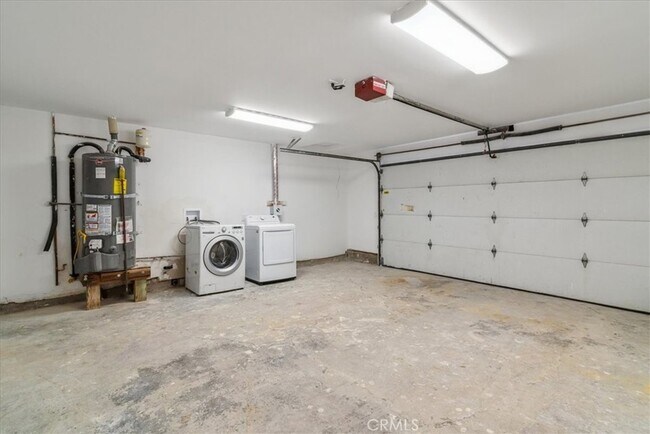 Building Photo - 17107 San Jose St