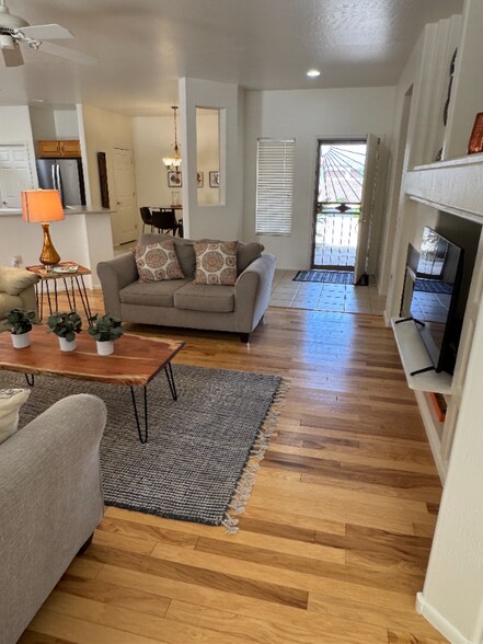 Building Photo - 18261 N Summerbreeze Way