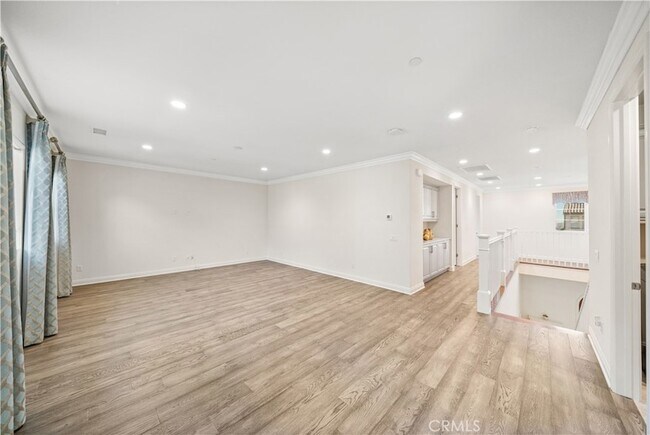 Building Photo - 1151 Summit Oak Dr