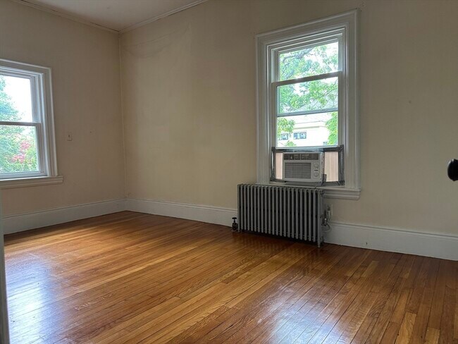 Building Photo - 263 Auburndale Ave