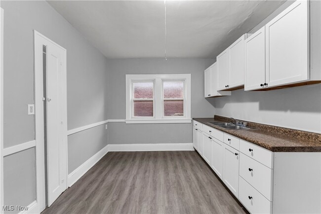 Building Photo - 4657 Warner Rd