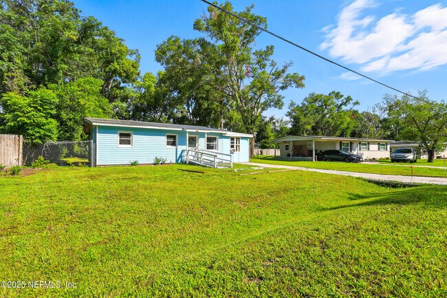 Building Photo - 355 Wildwood Ln