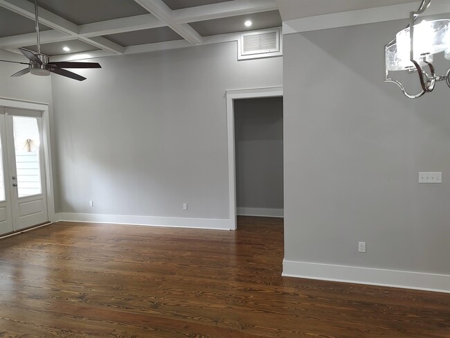 Building Photo - 3549 Esplanade Way