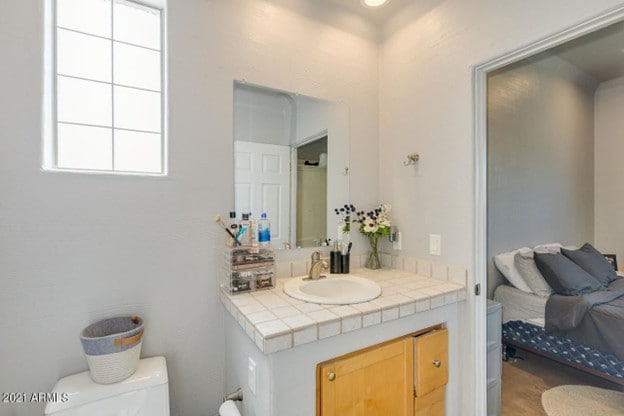 Building Photo - 1712 E Desert Ranch Rd