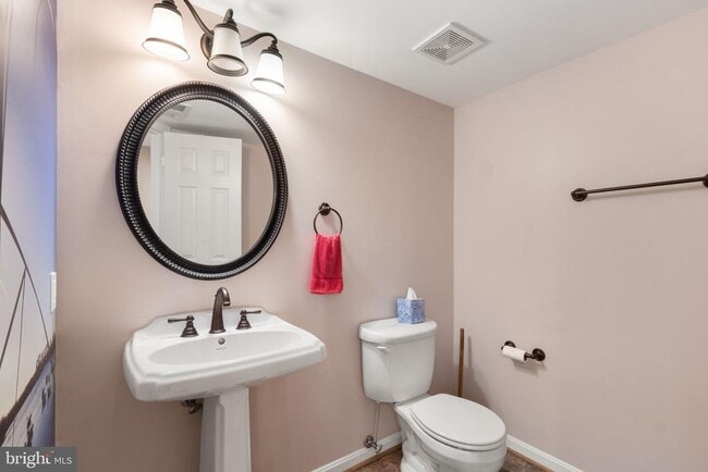 Building Photo - 6910 Governors Grant Ln