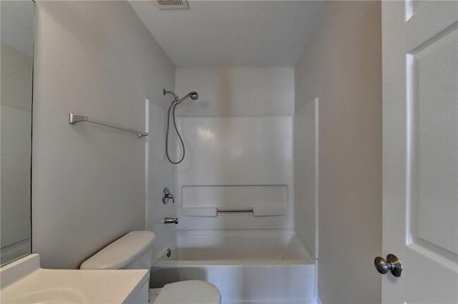 Building Photo - 4006 Edgecomb Dr