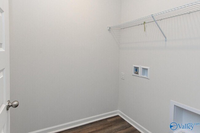 Building Photo - 231 Murphy Ln