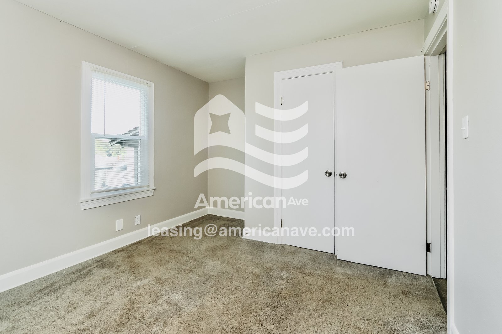 Building Photo - 1004 Korb Ave
