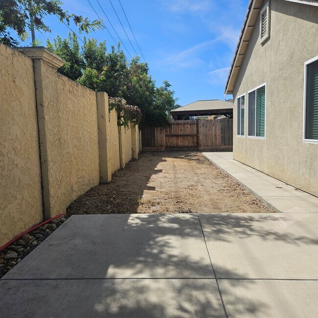 Building Photo - 1720 Somersby Ln