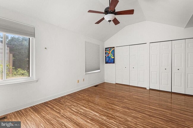 Building Photo - 303 Milford Ct