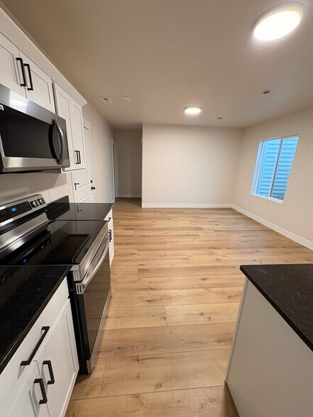 Building Photo - 5472 N Orville St