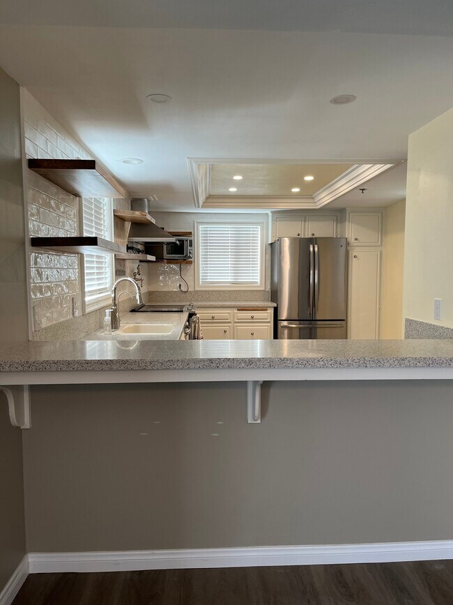 Building Photo - 1674 Eucalyptus Dr