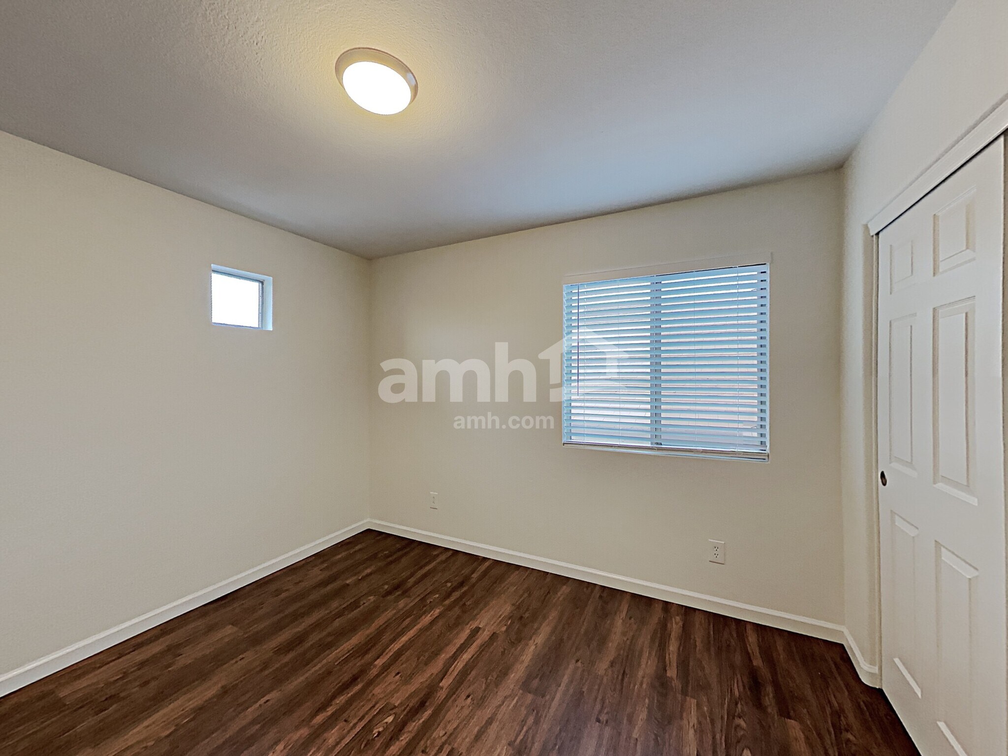 Building Photo - 10383 W Dana Ln