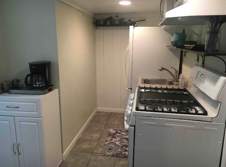 Building Photo - 212 Teller Ave