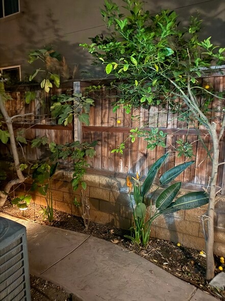 Building Photo - 42756 Portraits Ln