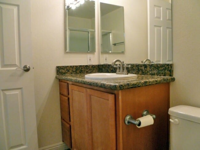 Building Photo - Palm Lake Villas Condo #130