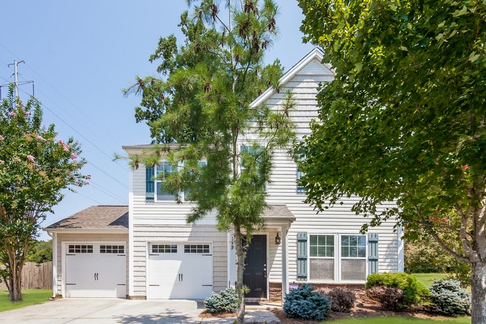 Primary Photo - 142 W Cavendish Dr