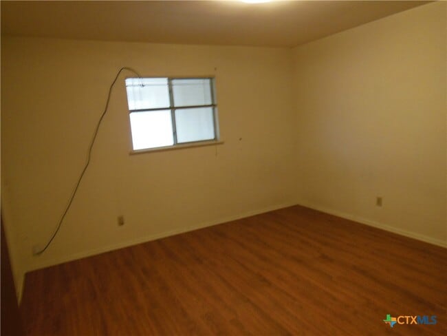 Building Photo - 507 Buttercup Ln