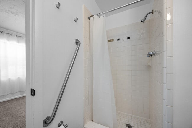 Building Photo - 435 Argyle Ct