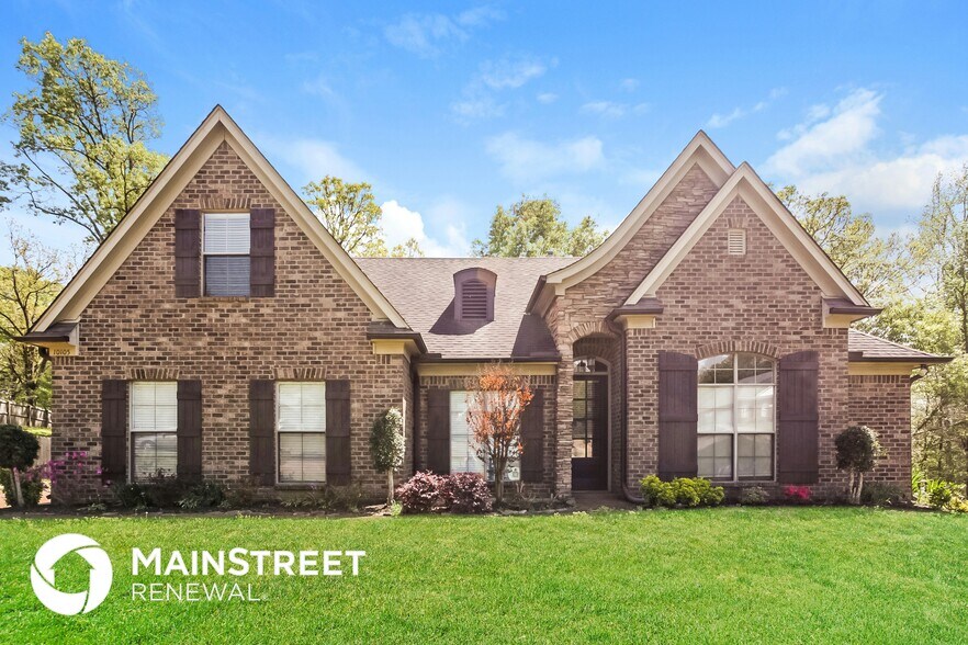 Primary Photo - 10105 Cypress Lake Dr N