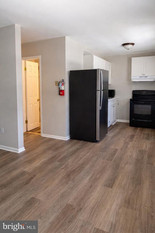 Building Photo - 14 Girard Rd S