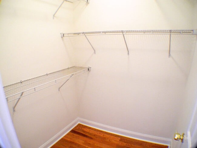 Building Photo - Graduate Hospital Home