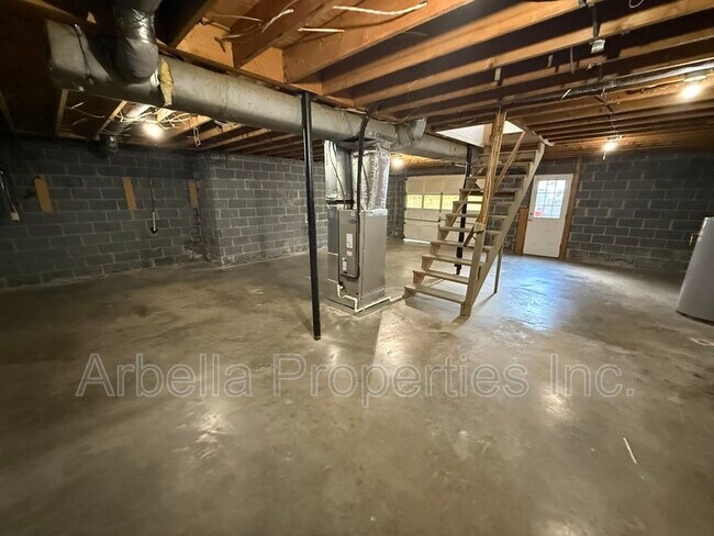 Building Photo - 905 Kendrick Creek Rd