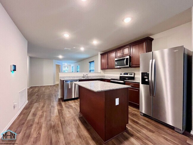 Building Photo - Charming 3-Bedroom, 2-Bathroom Oasis Nestled in the Vibrant Heart of San Antonio, Texas!