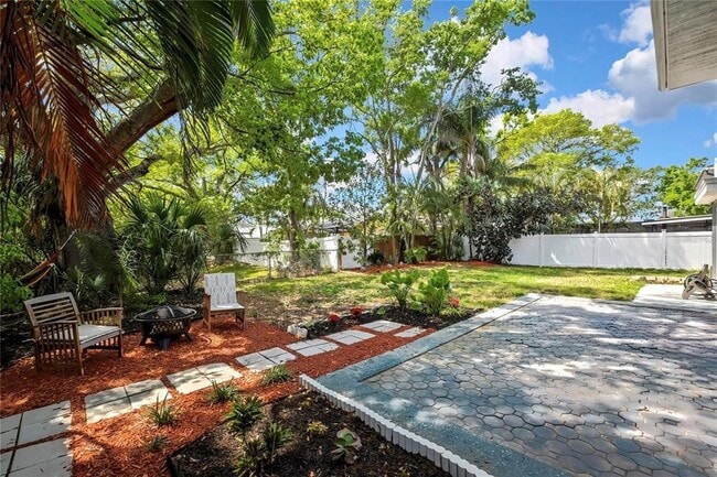 Building Photo - 8424 Stillbrook Ave