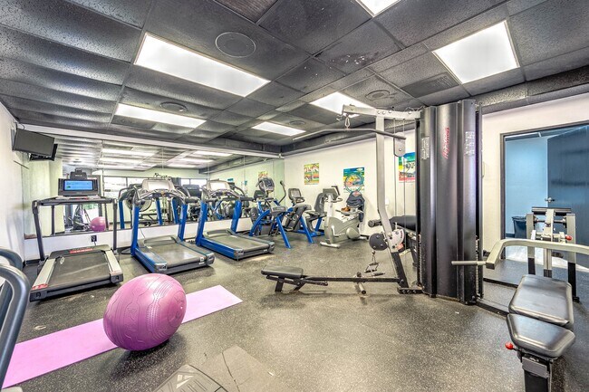 Building Photo - 6300 Seawall Blvd