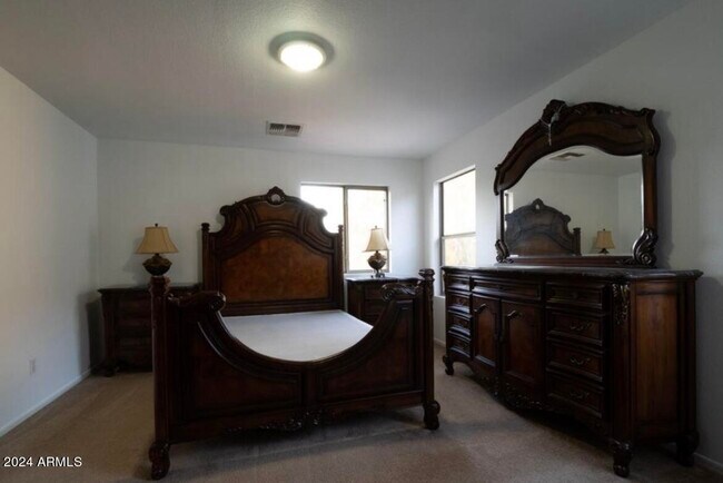 Building Photo - 9427 W Virginia Ave