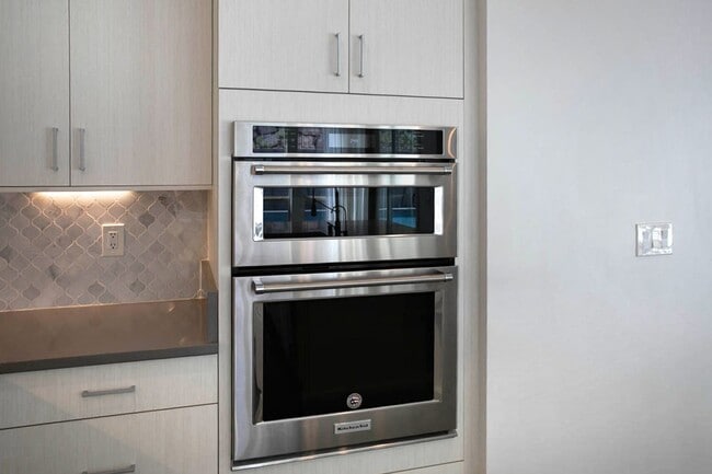 Building Photo - Single Story Pool Home In Reverence Guard Gated Community