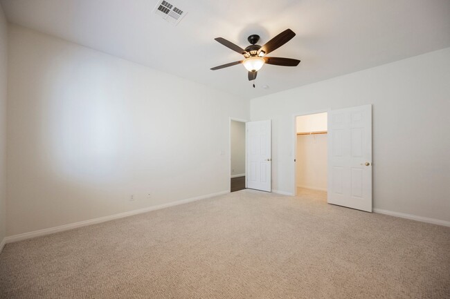 Building Photo - Luxury Home located in Henderson