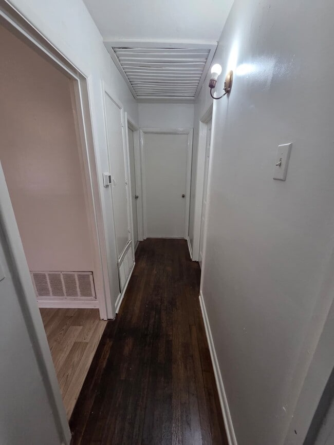 Building Photo - 5136 Lurline Dr