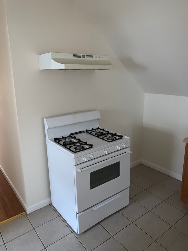 Building Photo - 126 James St