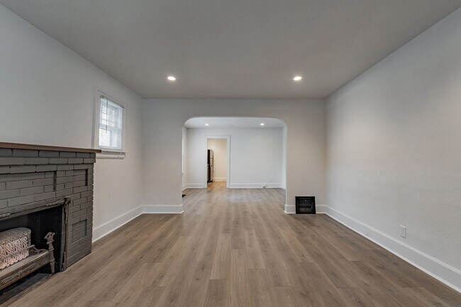 Building Photo - PRE-LEASING