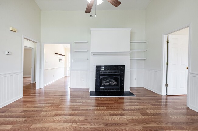 Building Photo - 7600 Lilly Pond Ln
