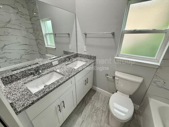 Building Photo - 336 Caen Ct