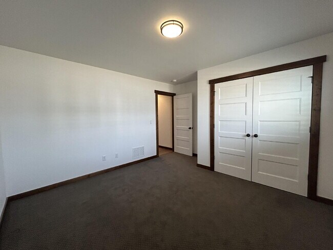 Building Photo - Luxury 4 Bed / 2 Bath Home on .84 Acres – 3 Car Garage – RV Parking