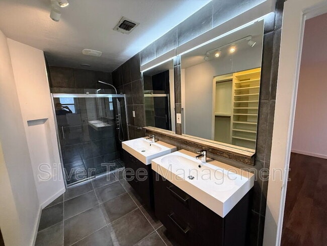 Building Photo - 7716 Pampas Dr