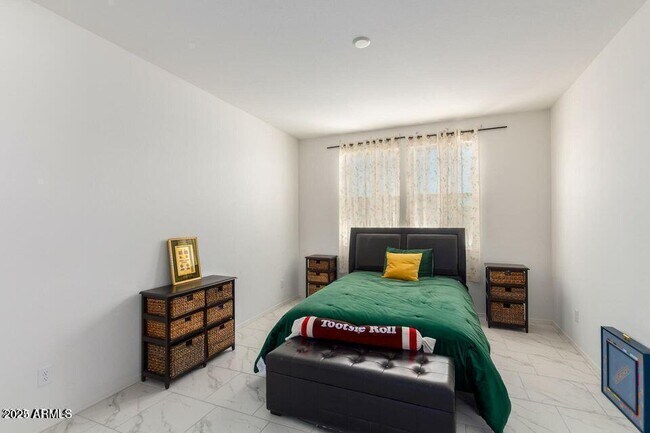 Building Photo - 40838 W Somers Dr