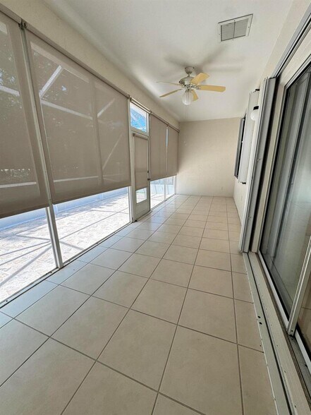 Building Photo - 10895 Fillmore Dr