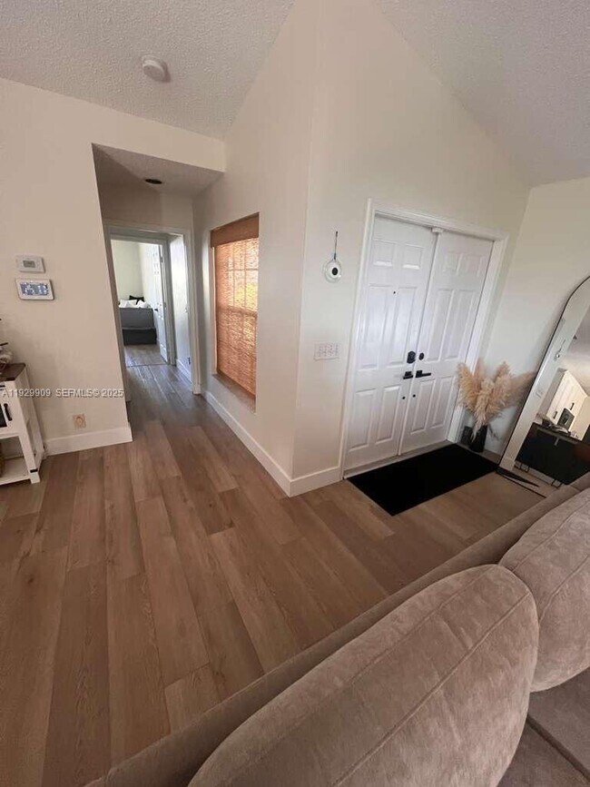 Building Photo - 2177 SW Olympic Club Terrace