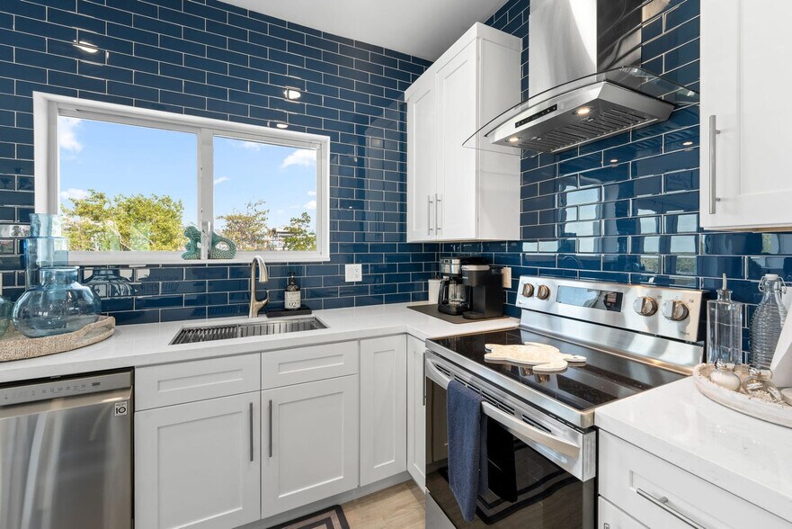 Building Photo - 231 Pescayo Ave