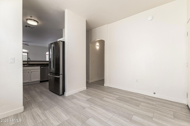 Building Photo - 2727 N Price Rd