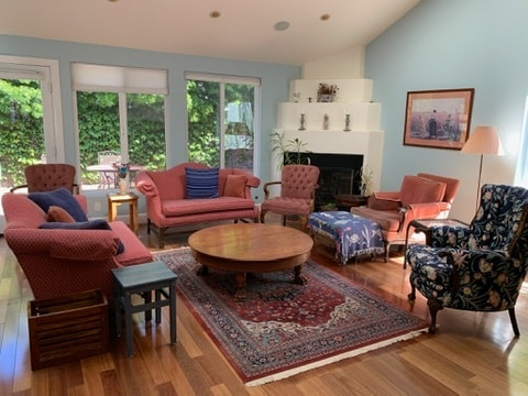 Downstairs living room - 524 Paseo de la Playa